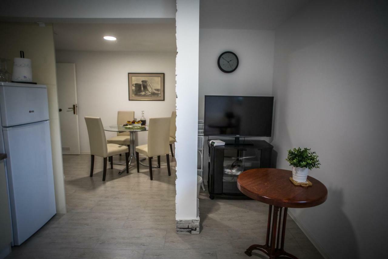 Apartman Magnolia Ivanic Grad Bagian luar foto