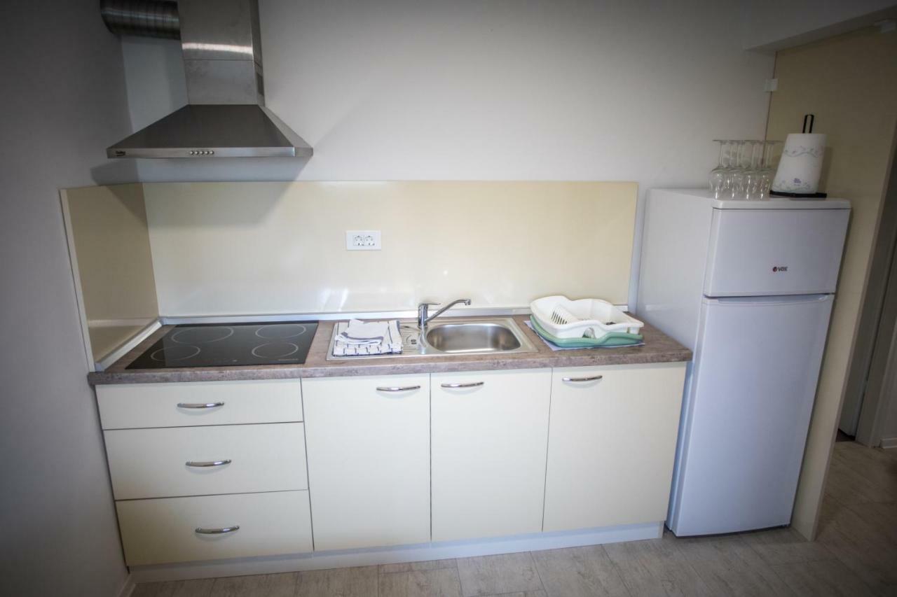 Apartman Magnolia Ivanic Grad Bagian luar foto