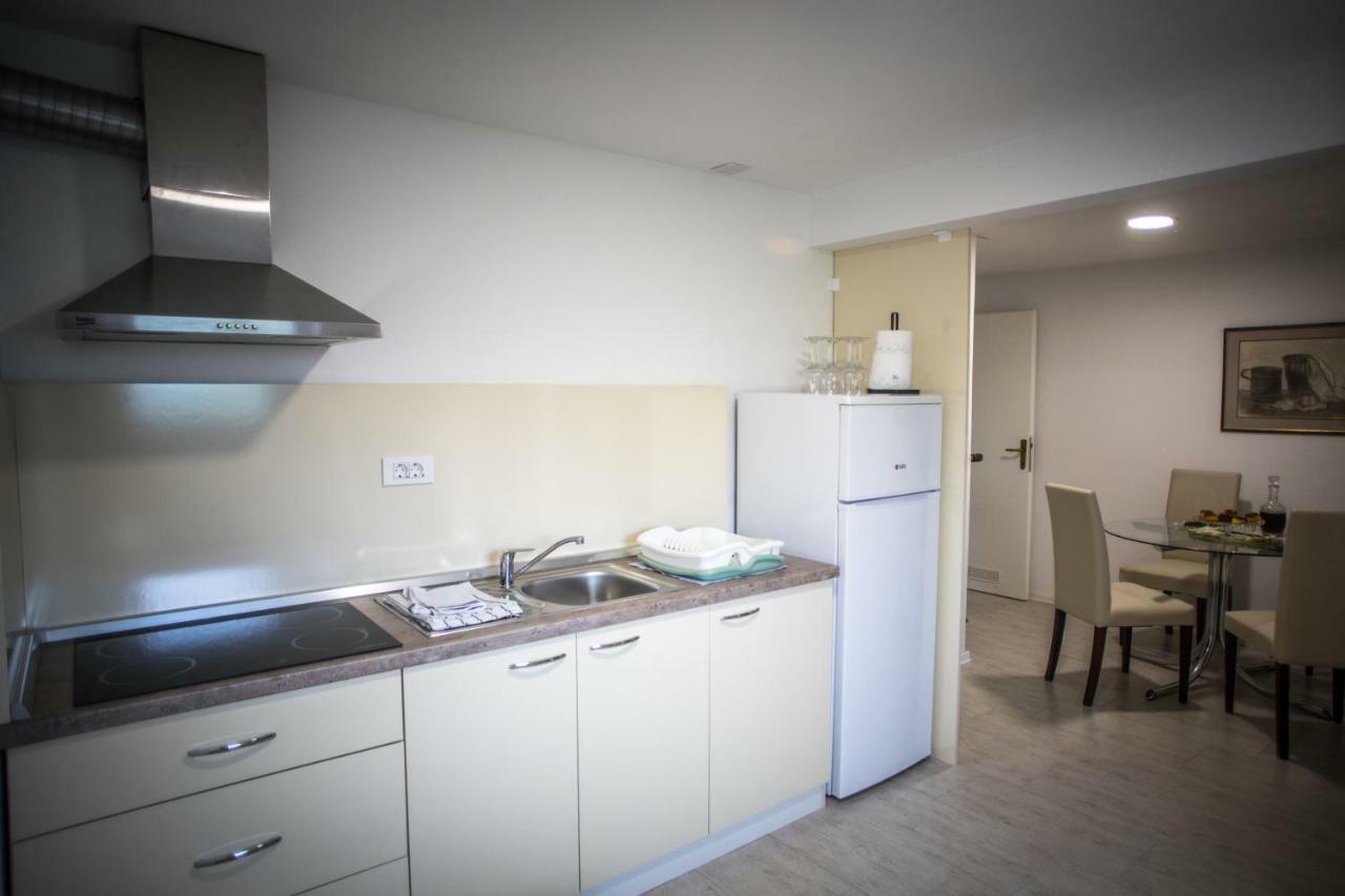 Apartman Magnolia Ivanic Grad Bagian luar foto
