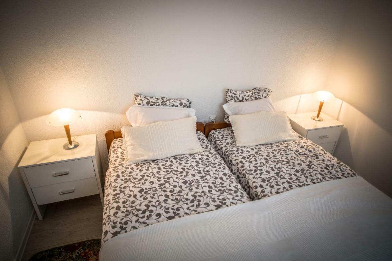 Apartman Magnolia Ivanic Grad Bagian luar foto