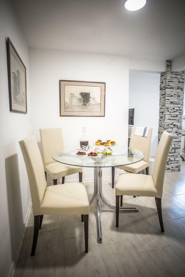 Apartman Magnolia Ivanic Grad Bagian luar foto