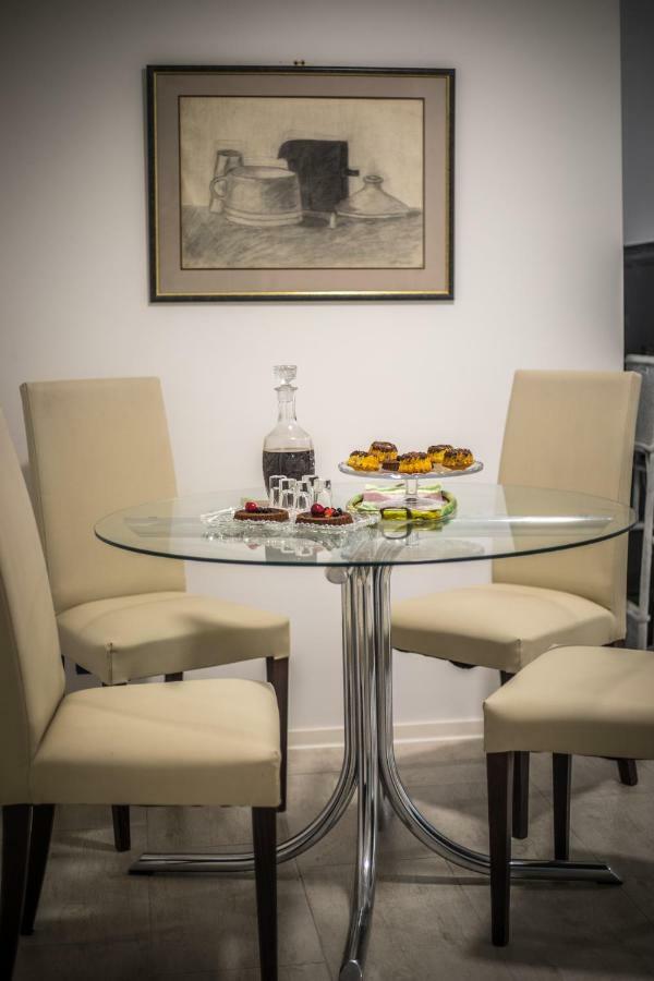 Apartman Magnolia Ivanic Grad Bagian luar foto
