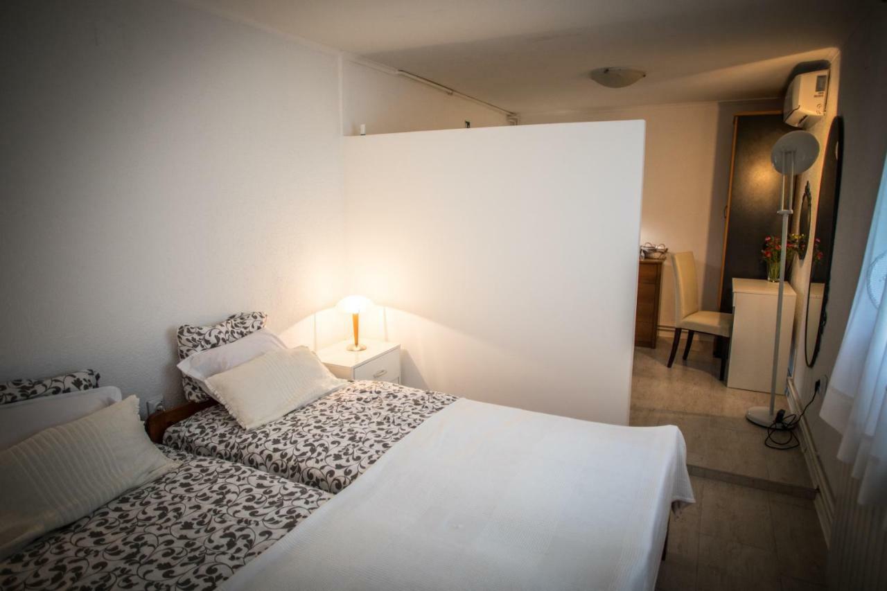 Apartman Magnolia Ivanic Grad Bagian luar foto