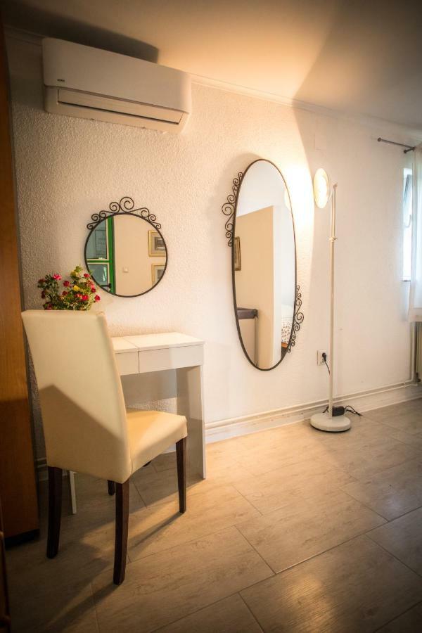 Apartman Magnolia Ivanic Grad Bagian luar foto