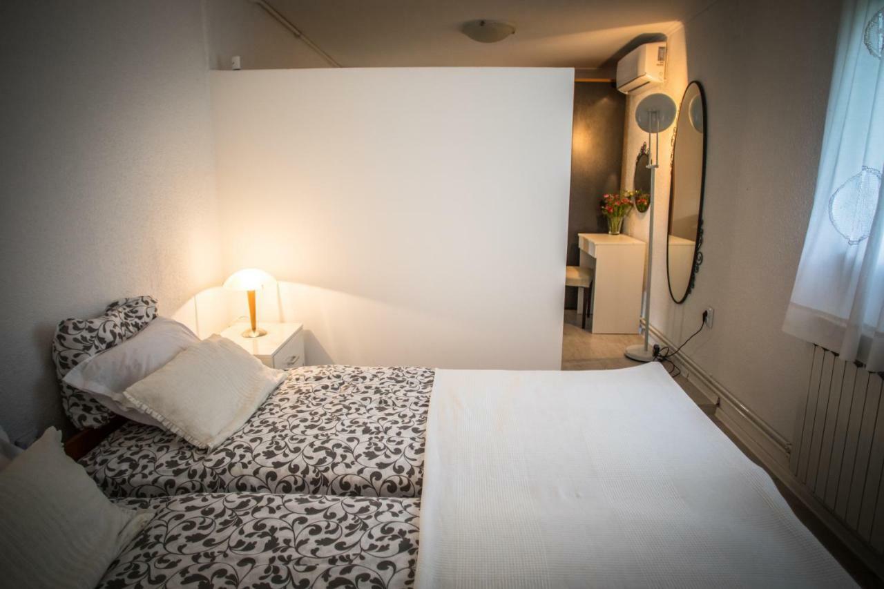 Apartman Magnolia Ivanic Grad Bagian luar foto