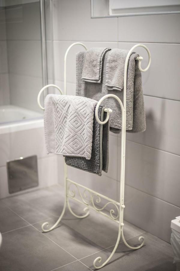 Apartman Magnolia Ivanic Grad Bagian luar foto