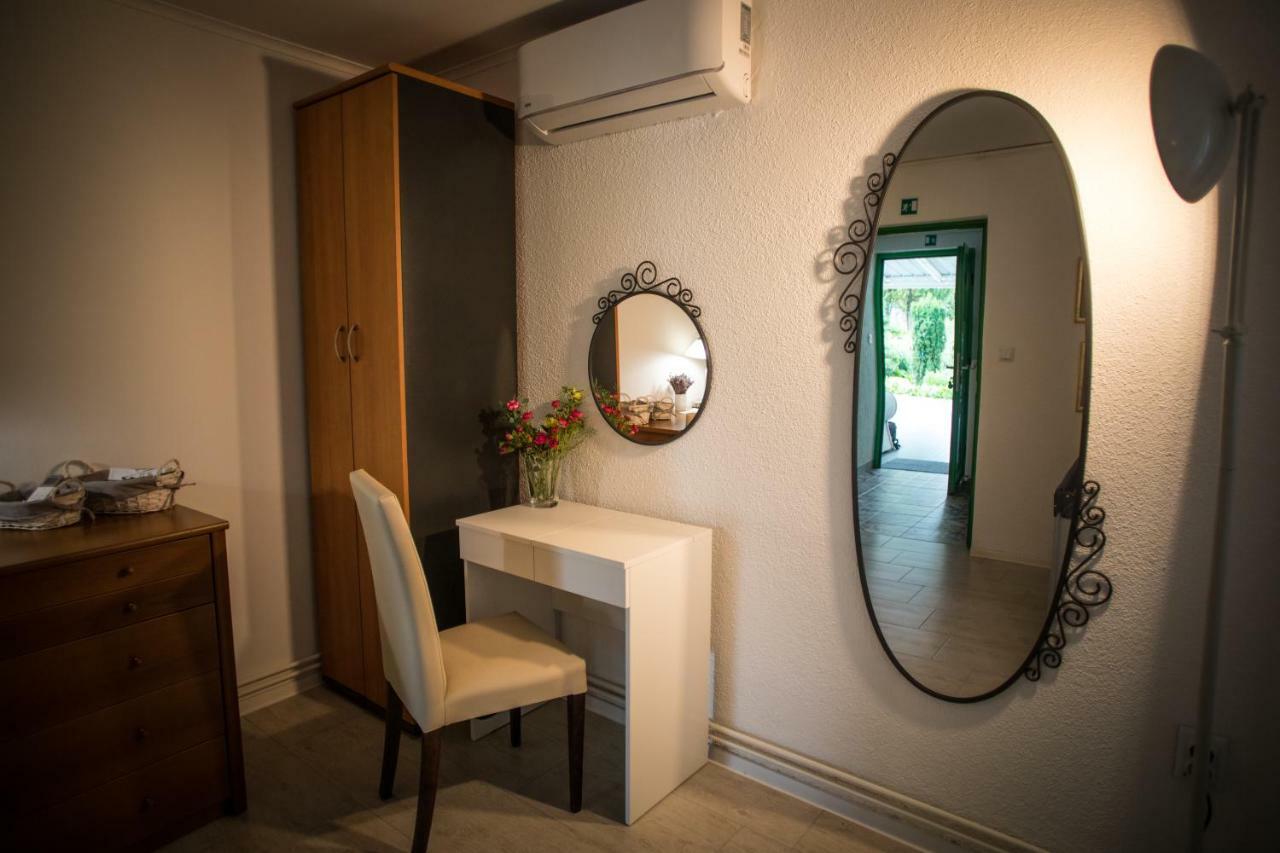 Apartman Magnolia Ivanic Grad Bagian luar foto